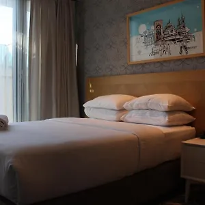Otel Four-g